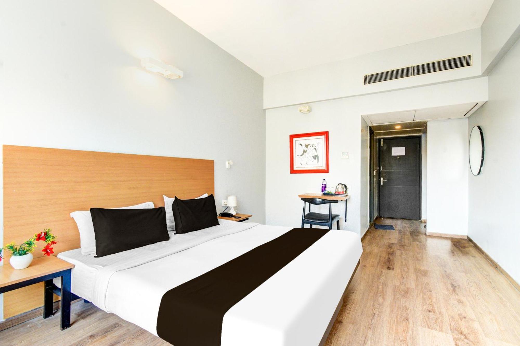 فندق Super Townhouse Lakdikapul حيدر أباد المظهر الخارجي الصورة