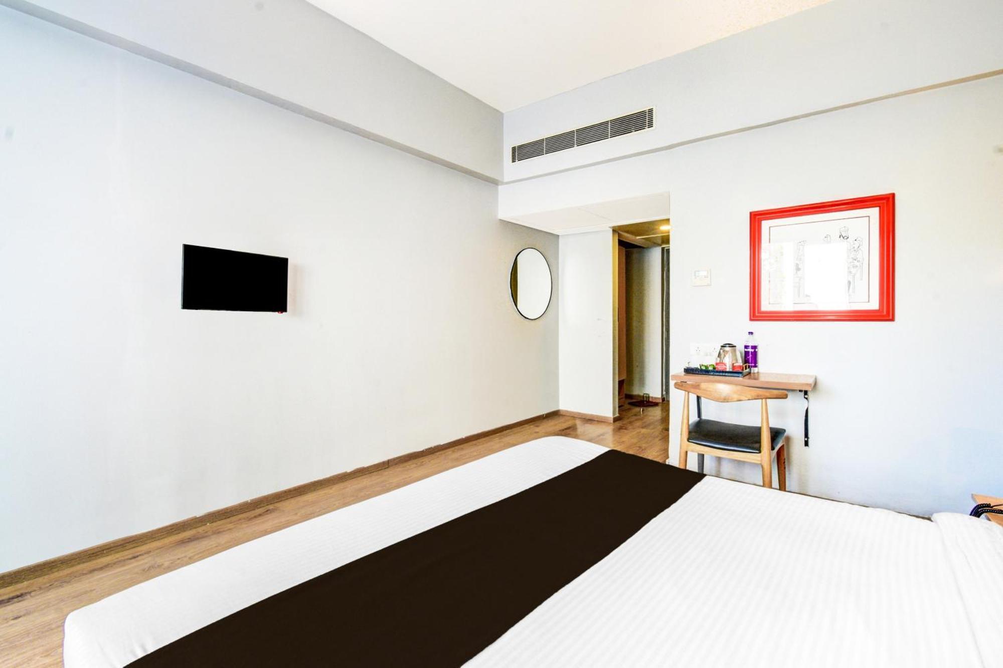 فندق Super Townhouse Lakdikapul حيدر أباد المظهر الخارجي الصورة