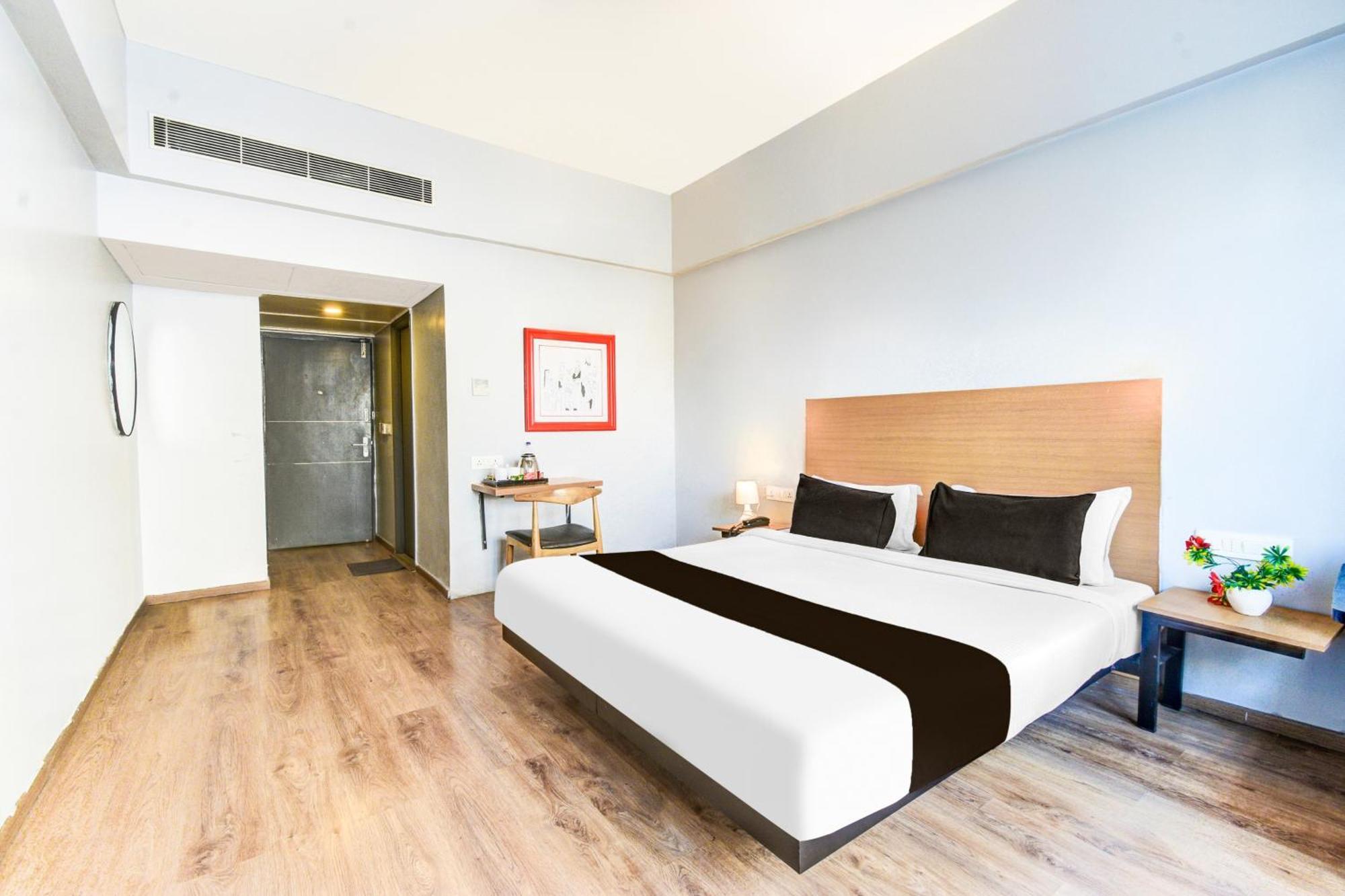 فندق Super Townhouse Lakdikapul حيدر أباد المظهر الخارجي الصورة